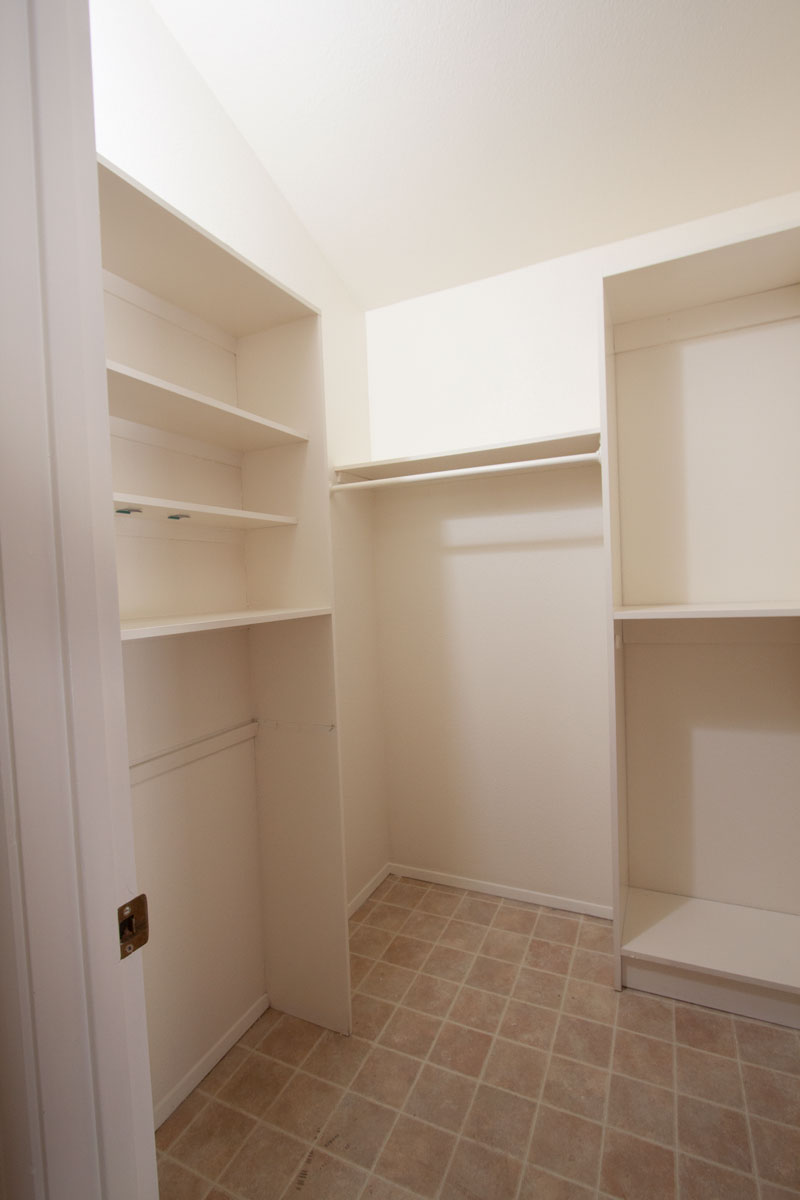 105B-Wildwood6closet