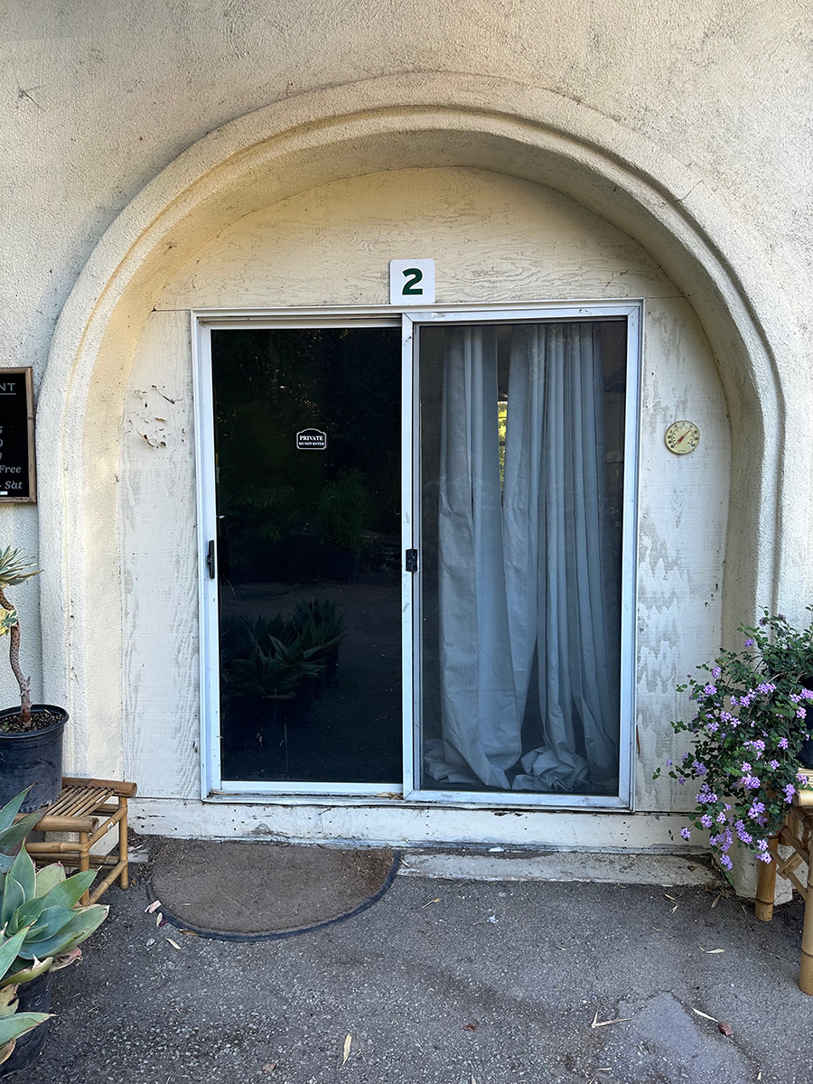 5601-Bay2-outside